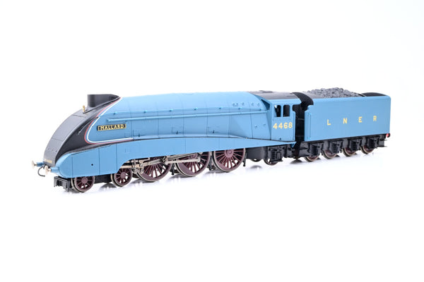 Hornby OO Gauge R3371 LNER Blue Class A4 No.4468 'Mallard' - Railroad Edition, Boxed