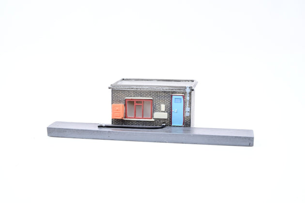 Graham Farish N Gauge 42-128 Fuelling Point Pump House Scenecraft - Boxed
