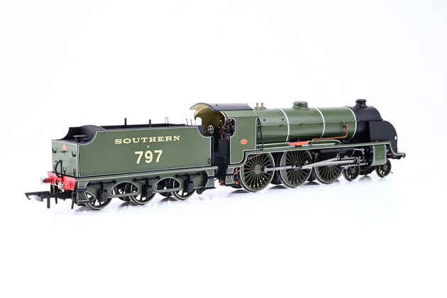 Hornby OO Gauge R1118 'The Southern Belle' Train Set w/ SR Green King Arthur Class No.797 'Sir Blamor de Ganis' + 3 Pullman Cars - Boxed