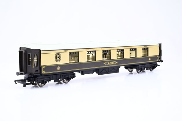 Hornby OO Gauge R1118 'The Southern Belle' Train Set w/ SR Green King Arthur Class No.797 'Sir Blamor de Ganis' + 3 Pullman Cars - Boxed