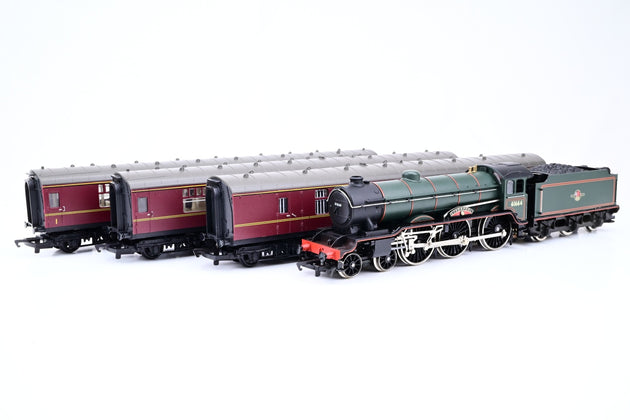 Hornby OO Gauge R1007 'Football Special' Train Set BR B17 Liverpool BR Lined Green L/Crest 3 MK1 Coaches No.61664 - Boxed