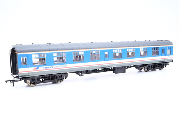 Bachmann OO Gauge 34-608 MK1 Suburban Second Open BR Crimson No.E48040 - Boxed