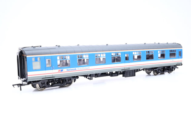 Bachmann OO Gauge 34-608 MK1 Suburban Second Open BR Crimson No.E48040 - Boxed