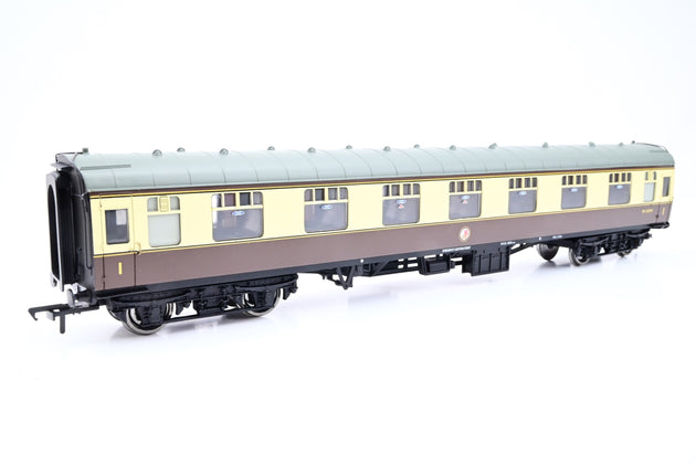 Bachmann OO Gauge 39-154 BR MK1 Corridor 1st FK GWR Chocolate Cream No.W13074 - Boxed