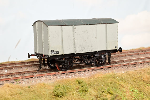 Kit Built O Gauge BR Grey 12T BR Grey Covered Goods Wagon No.B394140 - Unboxed