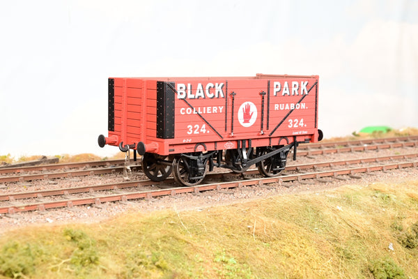 Dapol O Gauge 7F-071-022 'Black Park Colliery, Ruabon' 7-Plank Open Wagon No.324 - Boxed