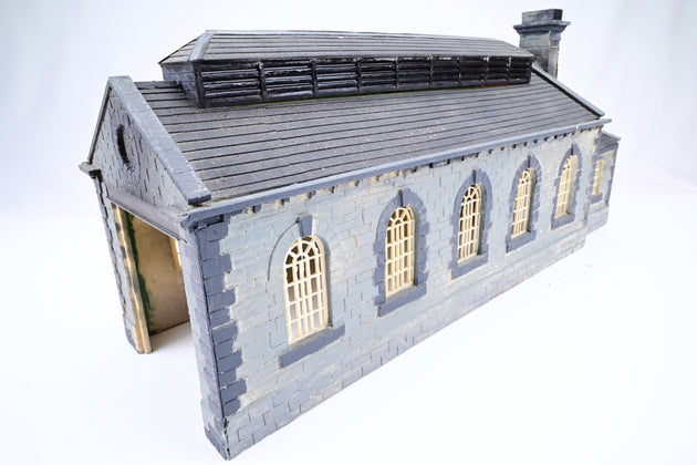 O Gauge Single Track Engine Shed - Collection Only