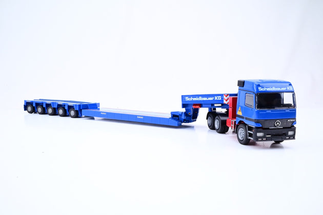 Conrad 1:50 Scale 40117/0 Goldhofer Low Loader + Mercedes Actros Blue Tractor - Boxed