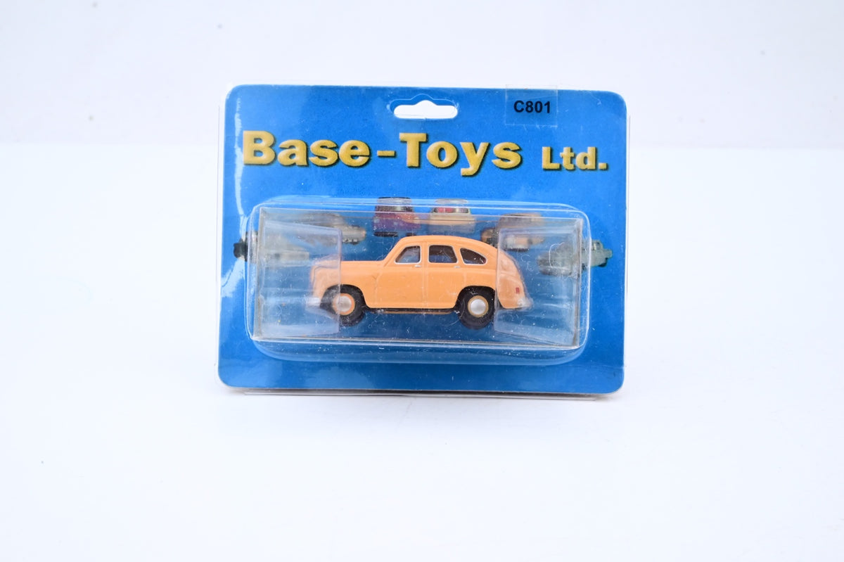 Base Toys 1:76 Scale 'Yellow' Standard Vanguard - Boxed