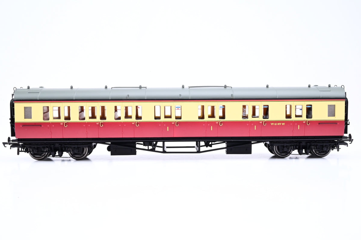 Hornby OO Gauge R40474 BR Collet Coaches Corridor Composite LH 6149