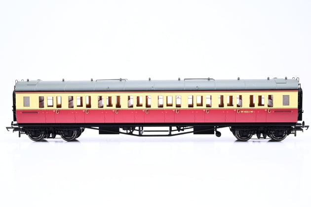 Hornby OO Gauge R40476 BR Collet Coaches Third 4551